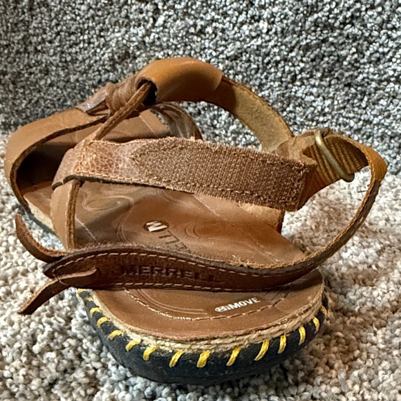 Merrell Women's Brown Leather Sandals - Picture 11 of 11